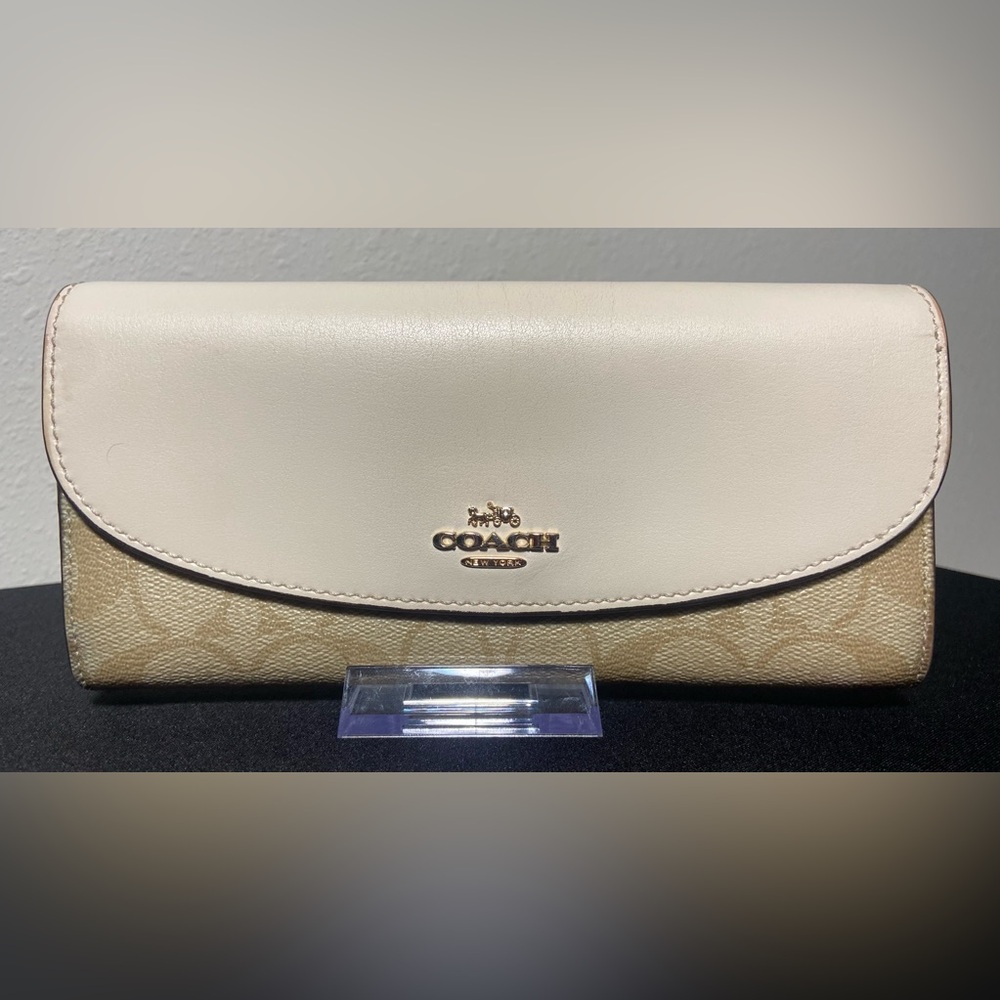 COACH Signature Slim Wallet EUC β¨π - Picture 1 of 16